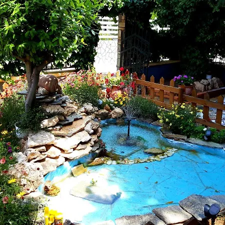 Handmade Peaceful Cozy House Near The