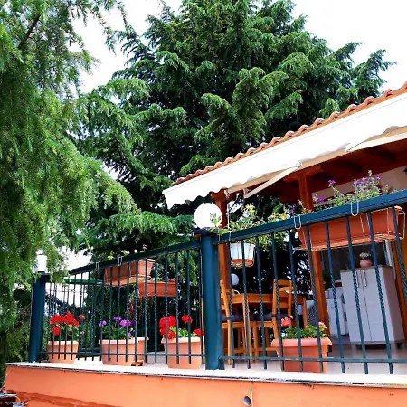 بيت للعطل Handmade Peaceful Cozy House Near The *